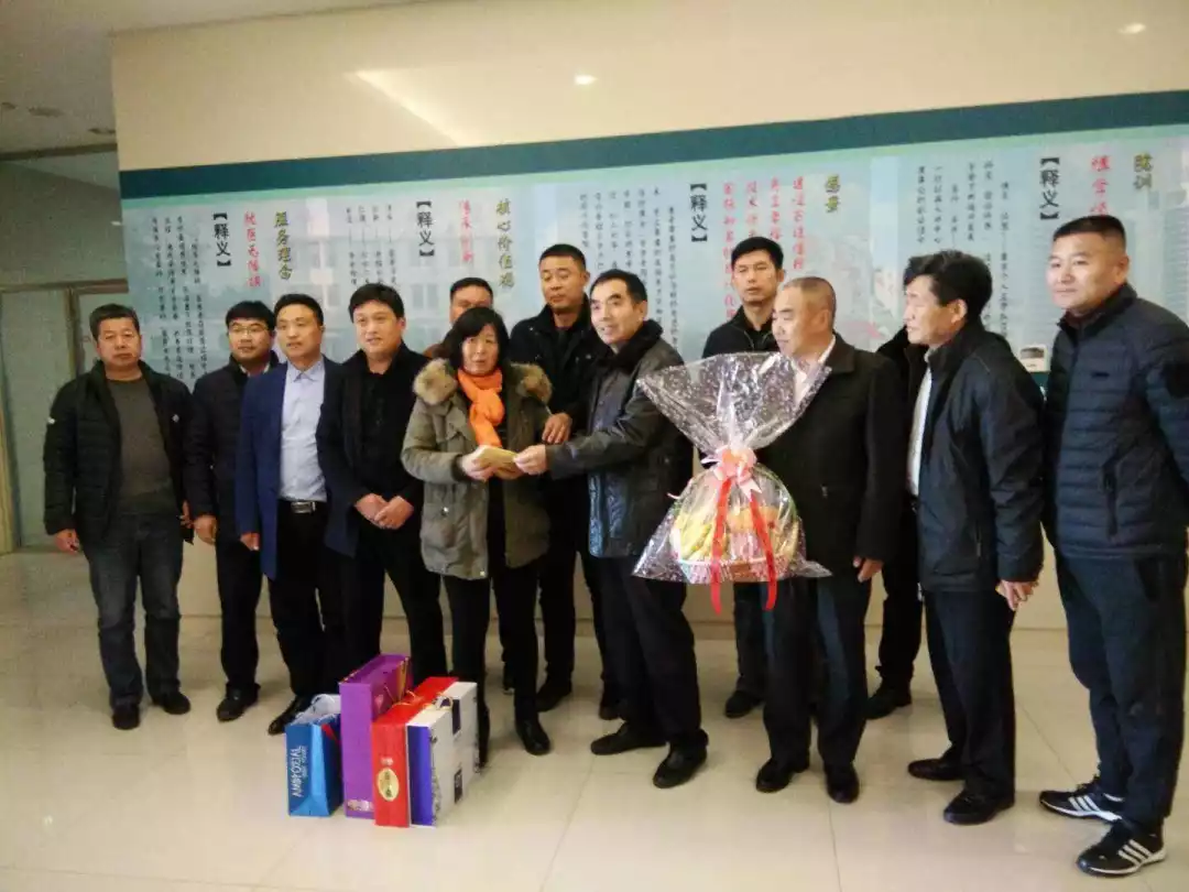 青岛单县商会曹会长一行看望慰问黄岛“1126”交通事故受害者