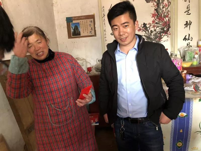 单县商会善行助家乡，爱心暖夕阳 