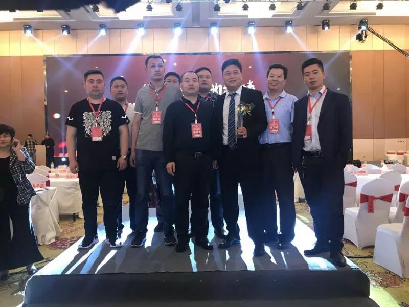 青岛单县商会参加“绿叶对根的深情2018单县游子对话家乡”返乡创业大会