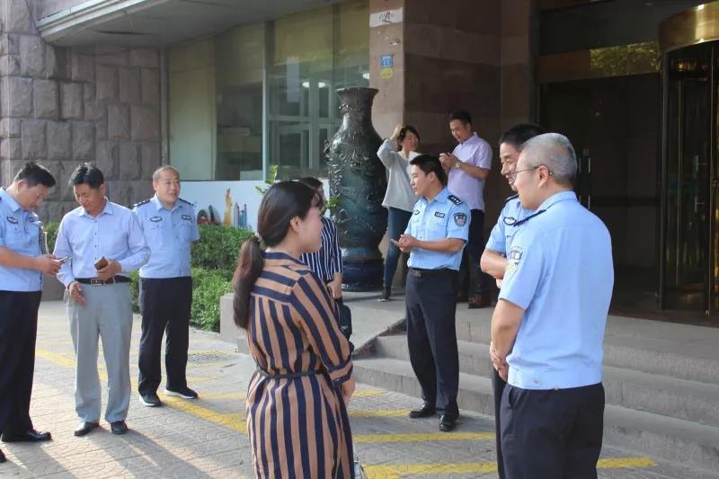 青岛单县商会看望慰问单县公安局上合峰会工作队