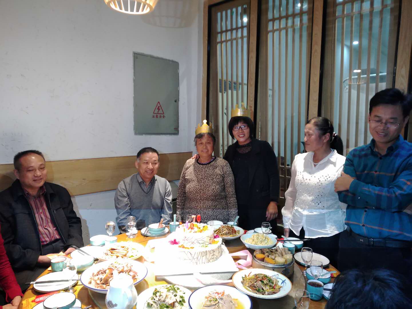 青岛单县商会重阳节举办敬老爱老 联谊活动 