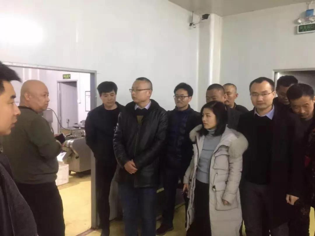 曹会长一行应邀参加监事长张承彬即墨组座谈会活动 