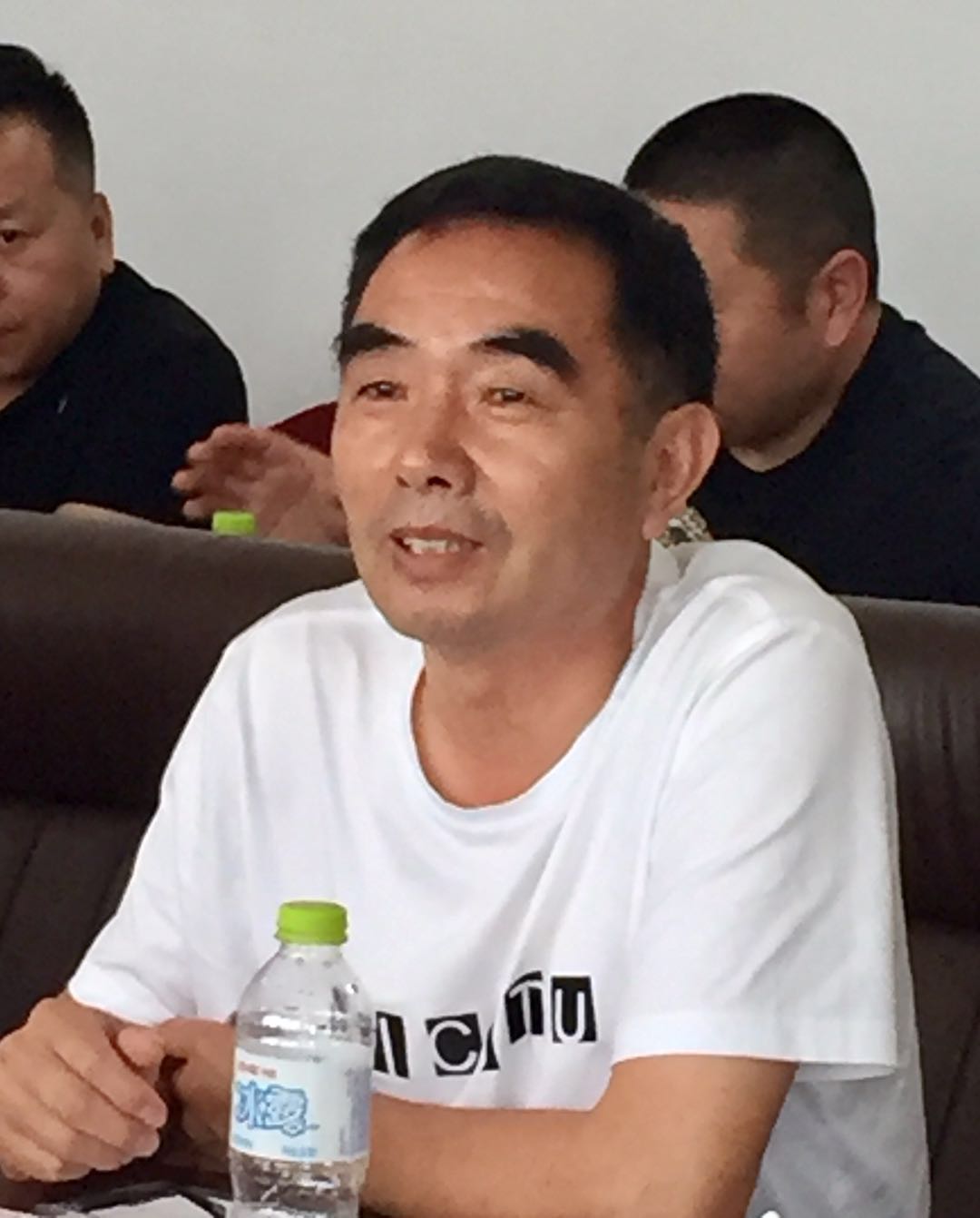 由单县县委县政府、工商联组织的"埠外单县部分商会党建和返乡创业座谈会"在青岛召开