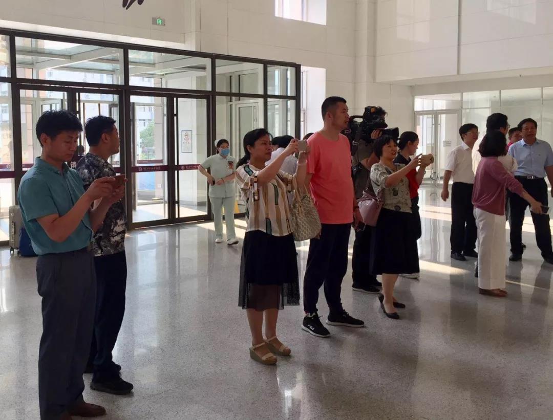 “天使阳光，全心救助”单县先天性心脏病患儿赴青岛治疗 