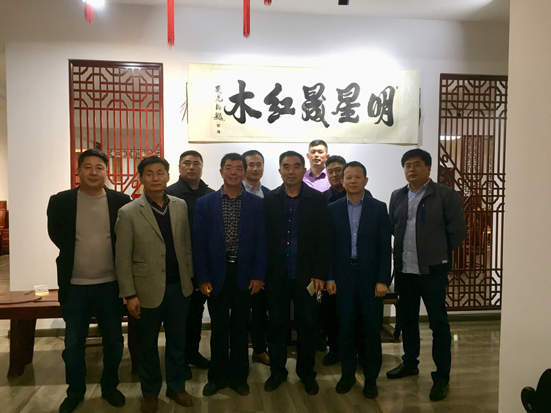 以创新务实 促商会发展