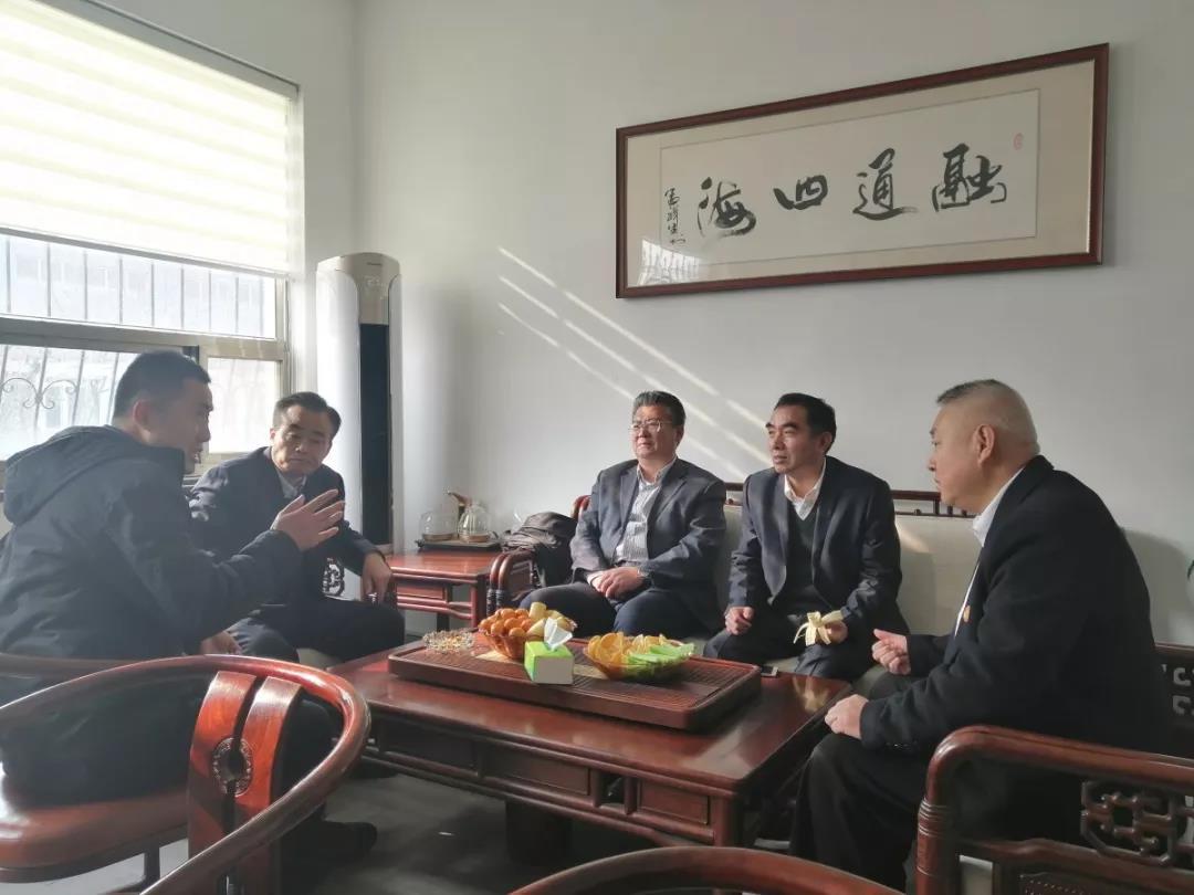 单县政协副主席、工商联主席吴基因一行走访考察青岛单县商会企业 