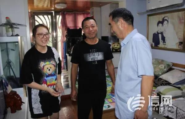 致敬“八一” 青岛市单县商会走进河西街道慰问退役老兵 