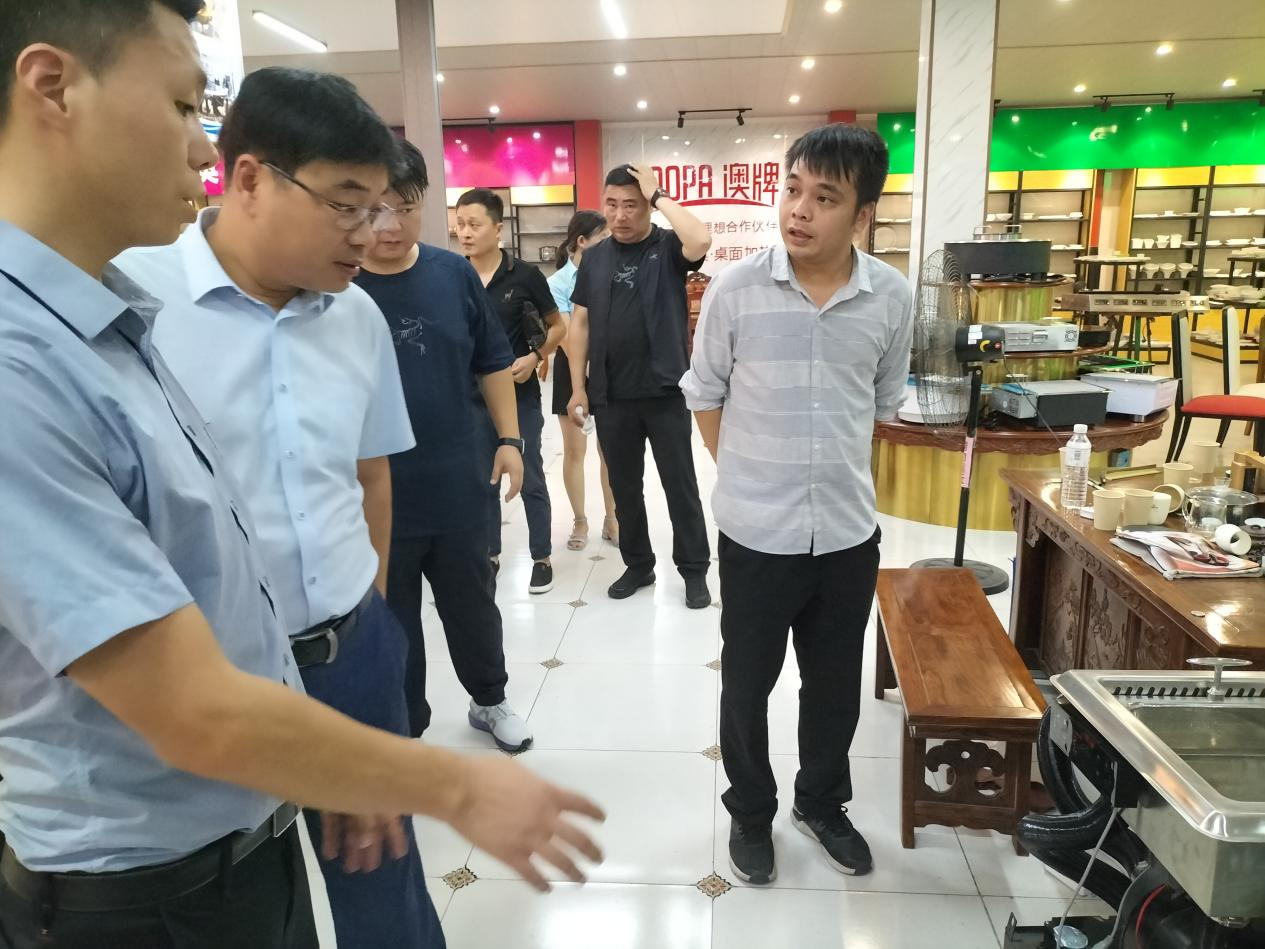 商会擂战鼓 新秀奏乐章 